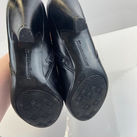 NEW! Naturalizer Leather Heeled Ankle Booties 3-Inch Heel Zip Closure Black 8M - Picture 8 of 13